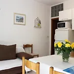 Apartment Mladineo