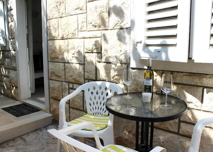 Apartment Mladineo *